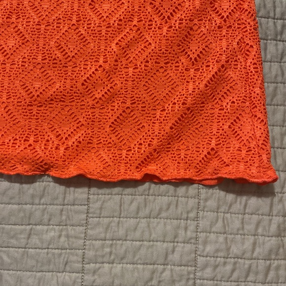 Halter top with removable breast pads - Picture 4 of 4